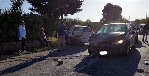 Incidente Stradale Sulla Statale Gela Vittoria Quattro Persone In