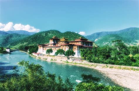 Punakha Dzong Monastery Stock Image Image Of Bhutanese 174207369