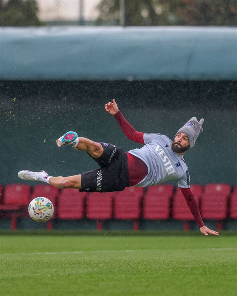 Trabzonspor A M Jde Oyuncu Geri D N Yor