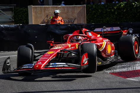 Charles Leclerc aproveita bandeira vermelha decisiva para não ter