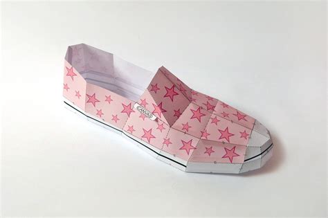 Diy Canvas Shoe 3d Papercrafts By Paper Amaze Thehungryjpeg