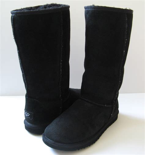 UGG BOOTS TALL BLACK CLASSIC BOOTS UGGS WOMEN SIZE 6