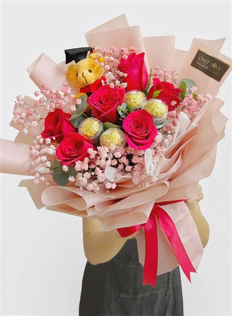 Gb Graduation Bouquet Sameday Flower Delivery To Malaysia Only Love