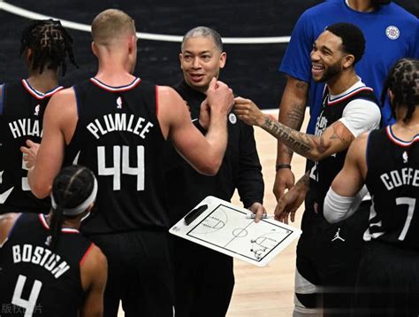 Nba季后赛首轮快船vs独行侠，快船面临的五个问题：哈登和小卡关键