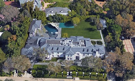 Sean Combs AKA Puff Daddy Net Worth House Endorcemnts Income