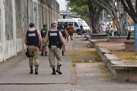 Seop Polícia Militar e Polícia Civil impedem a realização da Feira de