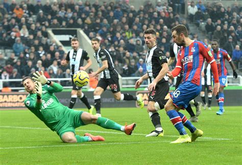 Almiron wows Toon Army with first Newcastle goal