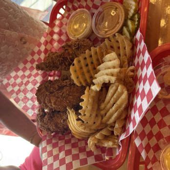 BLAZIN HOT CHICKEN Updated October Photos Reviews E University Ave