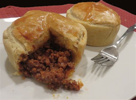 Fast Meal, Easy Meal: Aussie Meat Pie