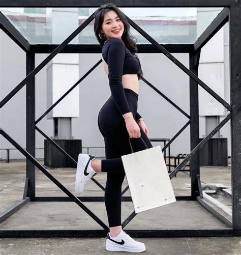 Ngắm thân hình nuột nà của hot girl phòng gym Titanic Nơi mọi thứ được chia sẻ