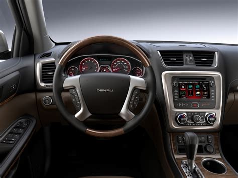 2013 GMC Acadia: 24 Interior Photos | U.S. News