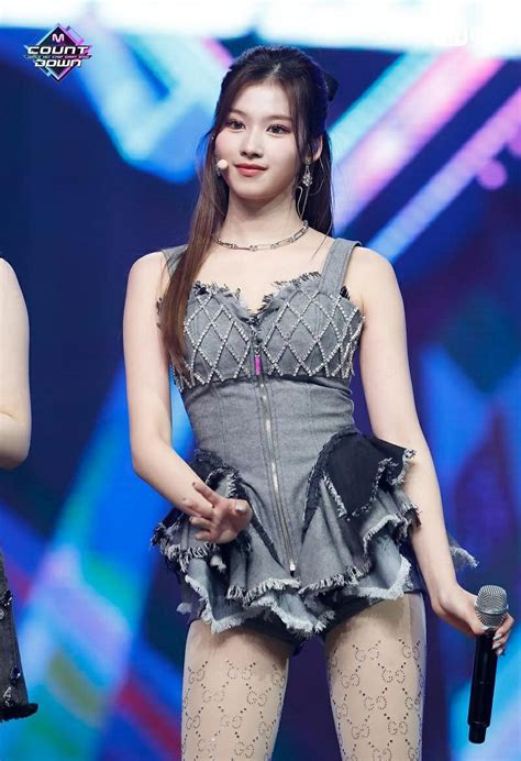 201105 Sana I Can T Stop Me 2nd Win MCountdown Encore Kpop Outfits