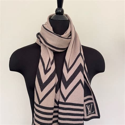 Louis Vuitton Accessories New Louis Vuitton Scarf Beige Gray