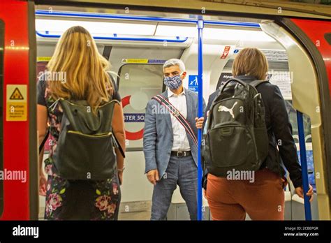 London Tube Empty Mask Hi Res Stock Photography And Images Alamy