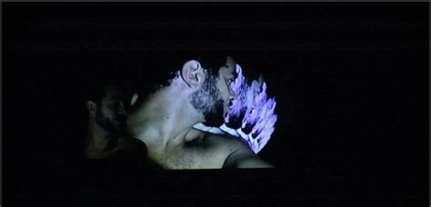 Espetáculo sobre memórias de jovem gay faz temporada on line Guia Gay São Paulo