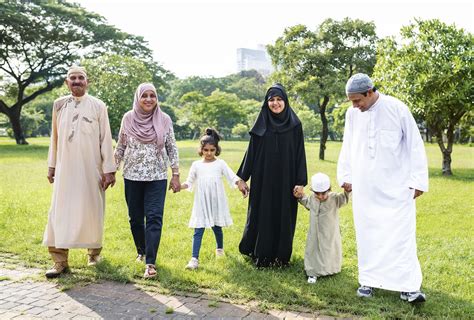 Muslim family having good time | Premium Photo - rawpixel