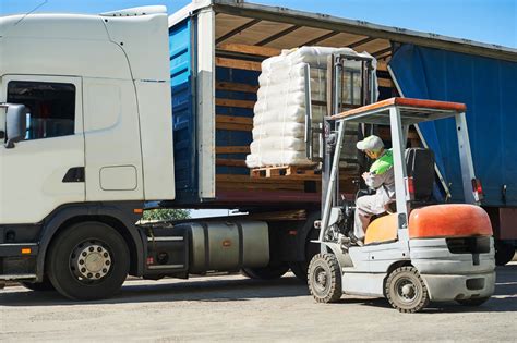 Best Practices For Safe Loading And Unloading On Vehicles