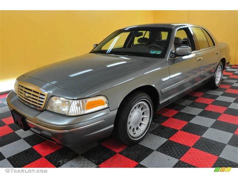 2002 Spruce Green Metallic Ford Crown Victoria Lx 19495922 Photo 3