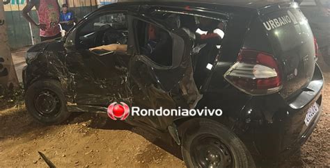 SEIS PESSOAS Grave colisão entre carros de aplicativo deixa vários