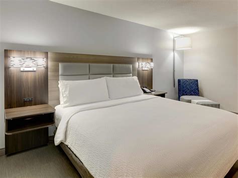 Hotel In Lexington Ky Holiday Inn Express Lexington Sw Nicholasville