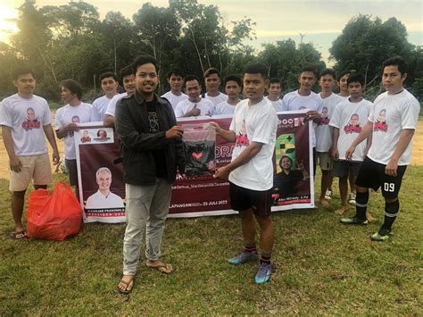 Orang Muda Ganjar Gelar Pertandingan Persahabatan Dan Berikan Jersey Ke