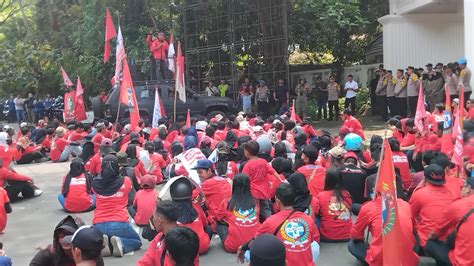 May Day FSB KIKES KSBSI Sukabumi Raya Gelar Orasi Dan Audensi Di DPRD