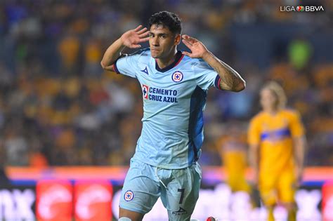 Uriel Antuna Vive Su Mejor Momento Con Cruz Azul Vavel M Xico