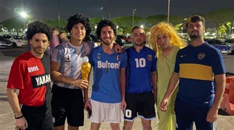 Se Disfrazaron De Todas Las Versiones De Maradona Y Hasta De La