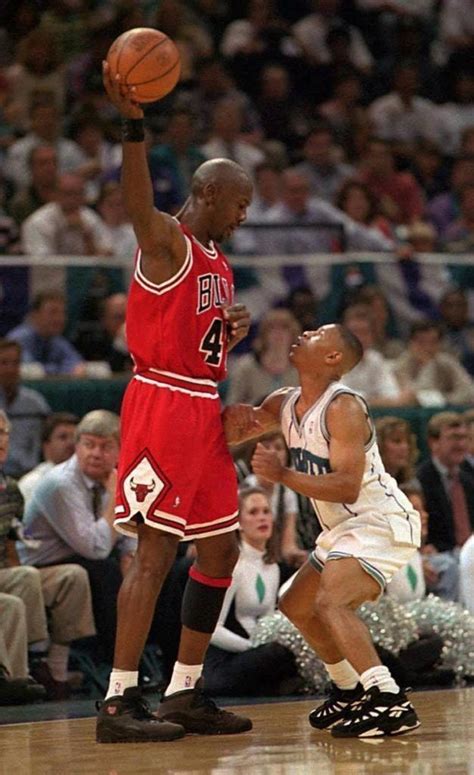 Muggsy Bogues Dunk