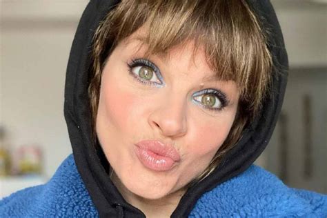 Alessandra Amoroso età ex fidanzato dove vive Amici compagno tutto