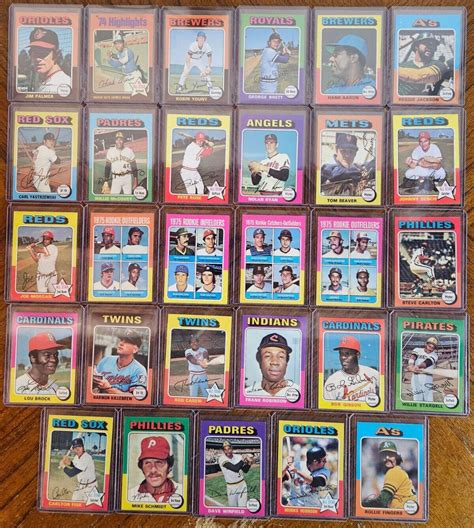 1975 TOPPS BASEBALL COMPLETE SET 660 CARDS BRETT RC YOUNT RC NICE SET