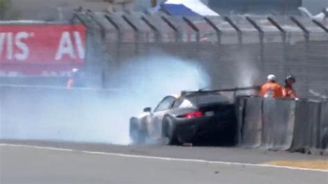 24 Hours Of Le Mans The Spectacular Crash Of Actor Michael Fassbender