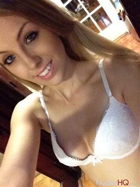 Sexy Hottie Takes Selfpics 18765 19 Porn Pic