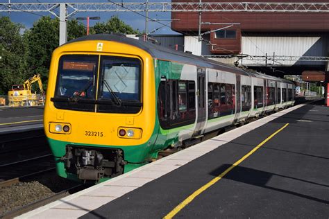 London Midland Class 323 Emu No 323215 Birmingham Int L Flickr