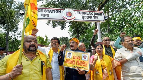 Andhra Pradesh Special Status Row Tdp Mps Protesting In Delhi To