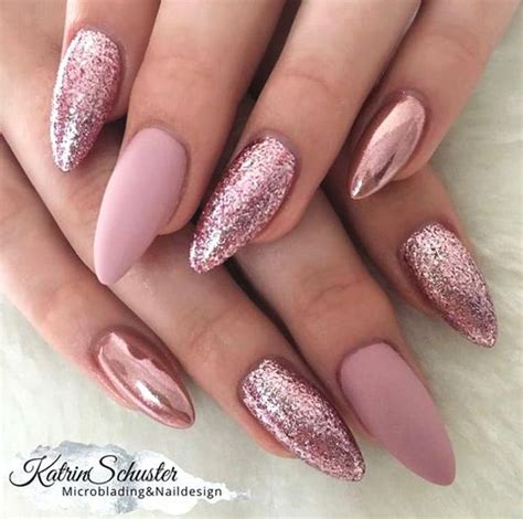 10 Elegant Rose Gold Nail Designs That You Should Try Acrylicnaildesigns Gold Nail Designs