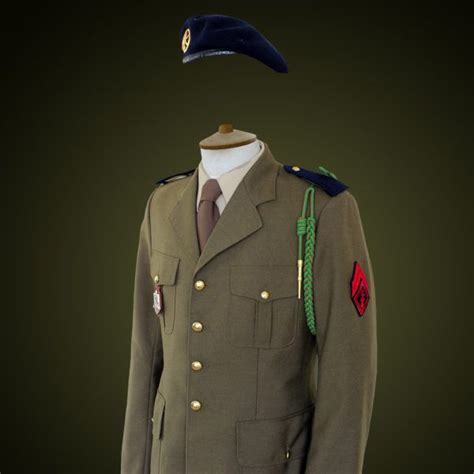 Uniformes Militaires La Compagnie Du Costume Artofit