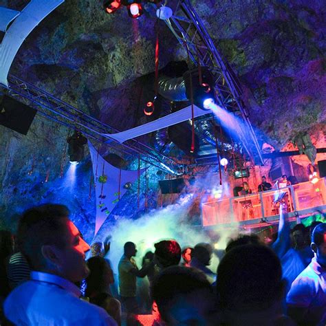 Imagine Punta Cana Party At The Cave Discotecas Viajes Santo Domingo