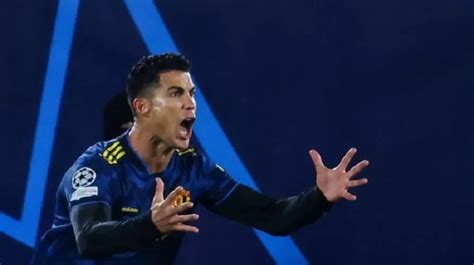 Cristiano Ronaldo Buka Suara Terkait Rumor Hengkang Dari MU