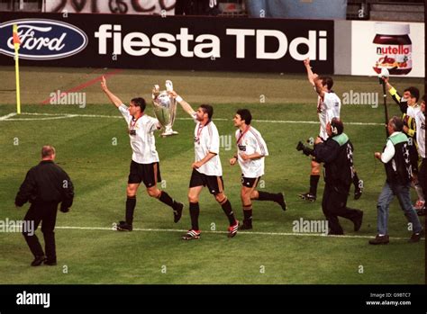 Real Madrid Captain Fernando Hierro Hi Res Stock Photography And Images