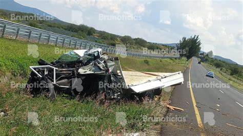 Atropellamiento y volcadura mata a 4 personas sucedió en la Autopista