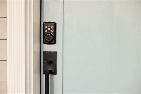 Smart Door Lock Vs Traditional Which Is The Best Choice For Your Home