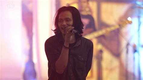 Leeyonk Sinatra Tolong Kabarin Bahagia Itu Sederhana At Harfest