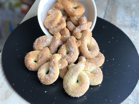 Печиво на кефірі "Цукрове": м'яке і смачне.