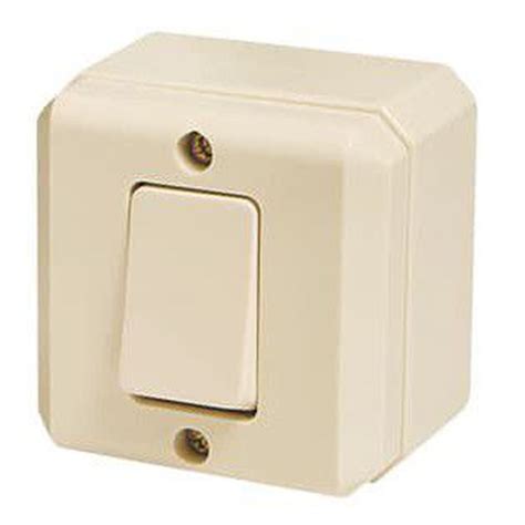 saklar lampu tunggal