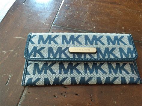 Michael Kors Signature Logo Billfold Wallet Navy Canv… - Gem