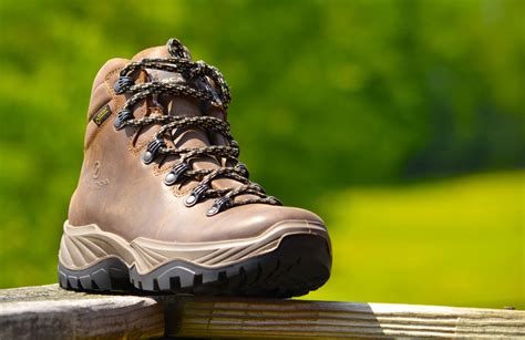 Shop Thoughts How To Choose The Right Hiking Boots Mountainops