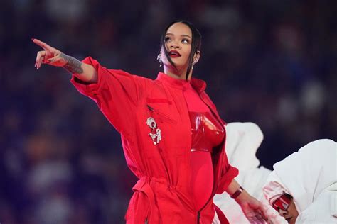 Rihanna Rompe Las Redes Con Una Tremenda Colecci N De Lencer A Marcausa