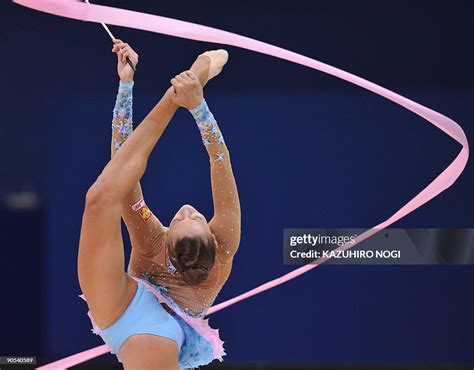 Russian Evgenia Kanaeva Performs With A Ribbon During A Qualification News Photo Getty Images