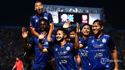 Arema FC Juara Piala Presiden 2022 Singo Edan Hattrick Halaman All